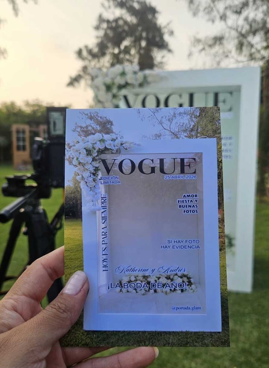 Cabina Magazine tipo Revista Vogue — Instantánea